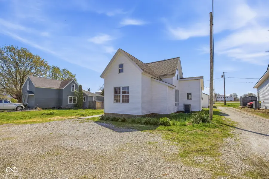 105 E Jefferson Street, Kempton, IN 46049 - #3