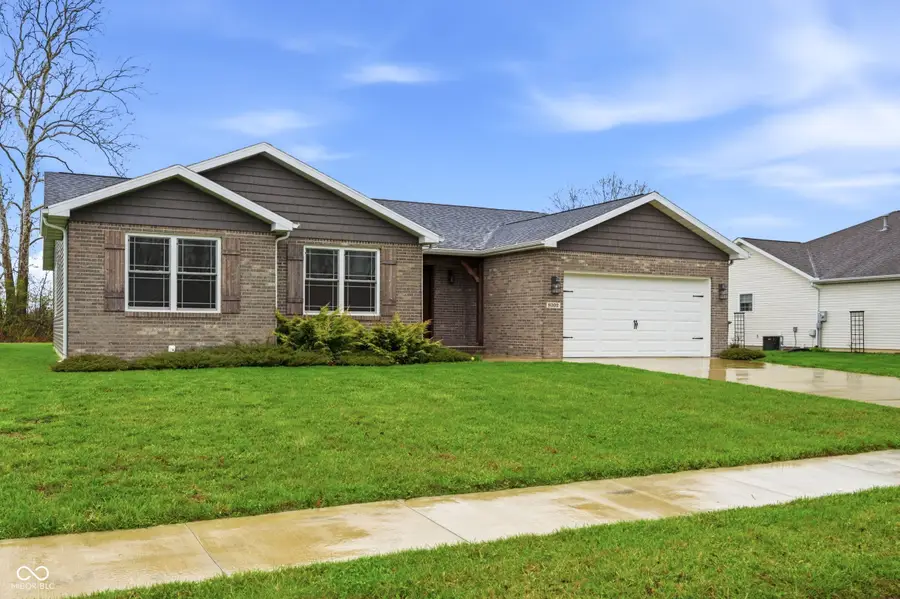 8302 W Ashford Lane, Muncie, IN 47304 - #2