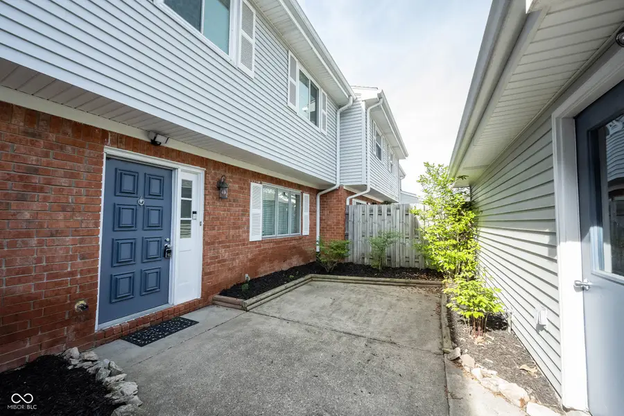 7621 Vintage Court, Lawrence, IN 46226 - #3