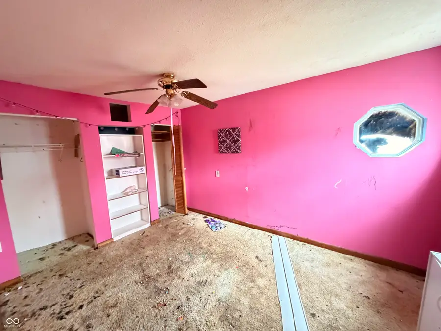 207 W Union Street, Waynetown, IN 47990 - #3