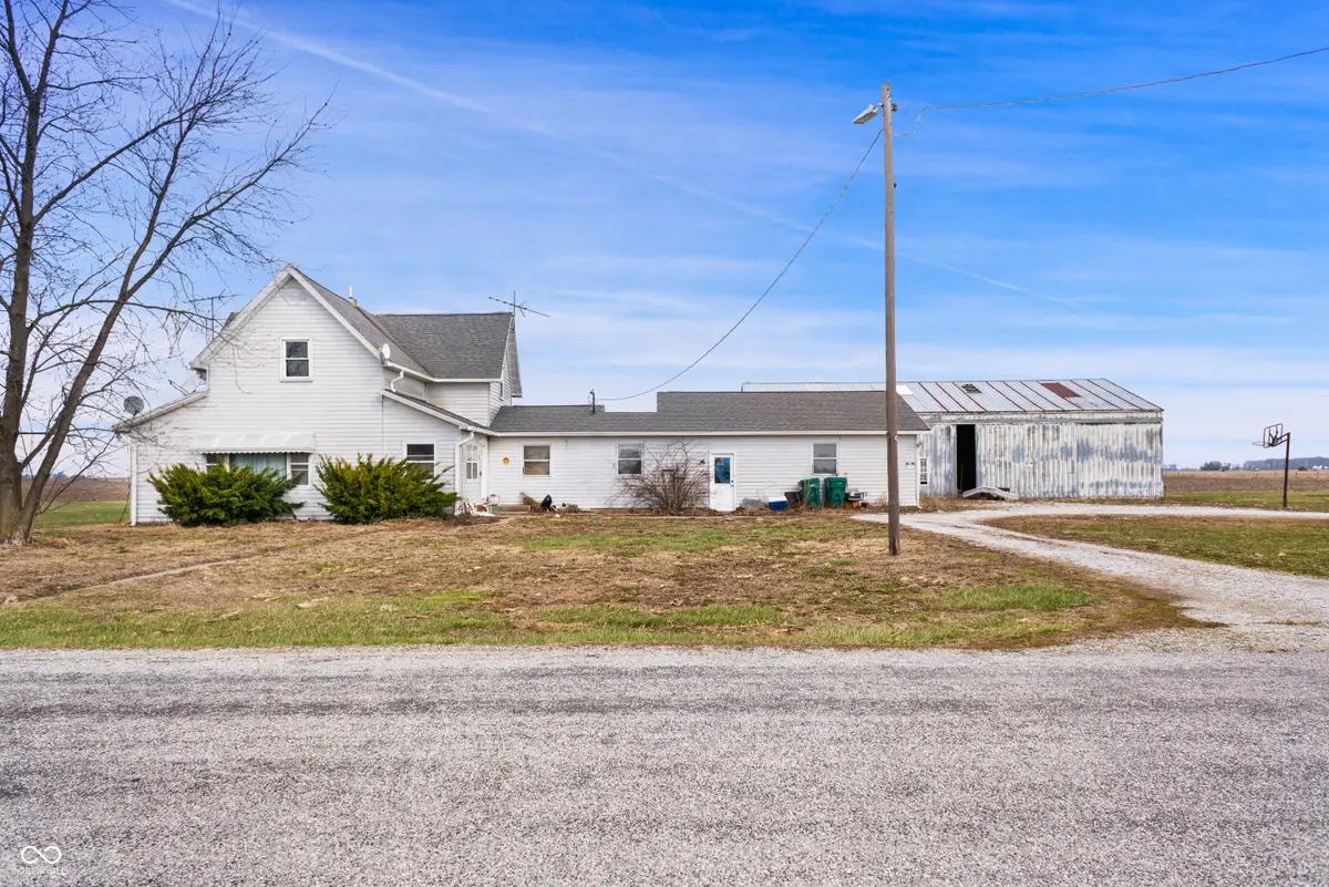 4682 E Division Road, Windfall, IN 46076 - #1