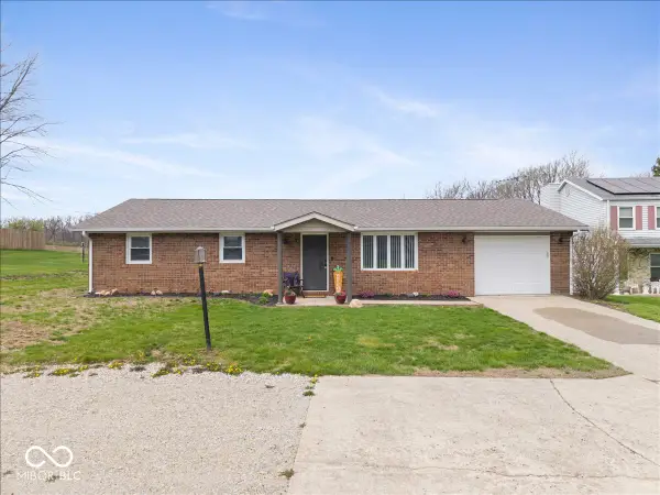 1009 S Sarasota Drive, Yorktown, IN 47396