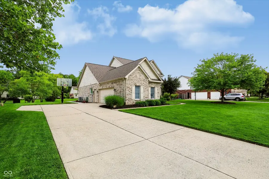 4534 Sunflower Court, Zionsville, IN 46077 - #2