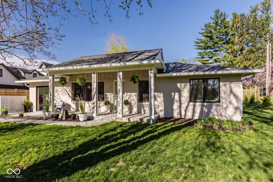 650 Mulberry Street, Zionsville, IN 46077 - #2