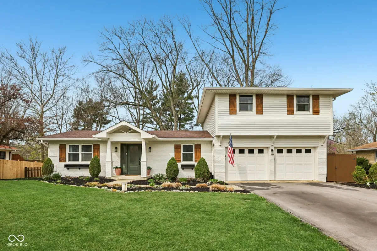 12224 Daugherty Drive, Zionsville, IN 46077 - #1
