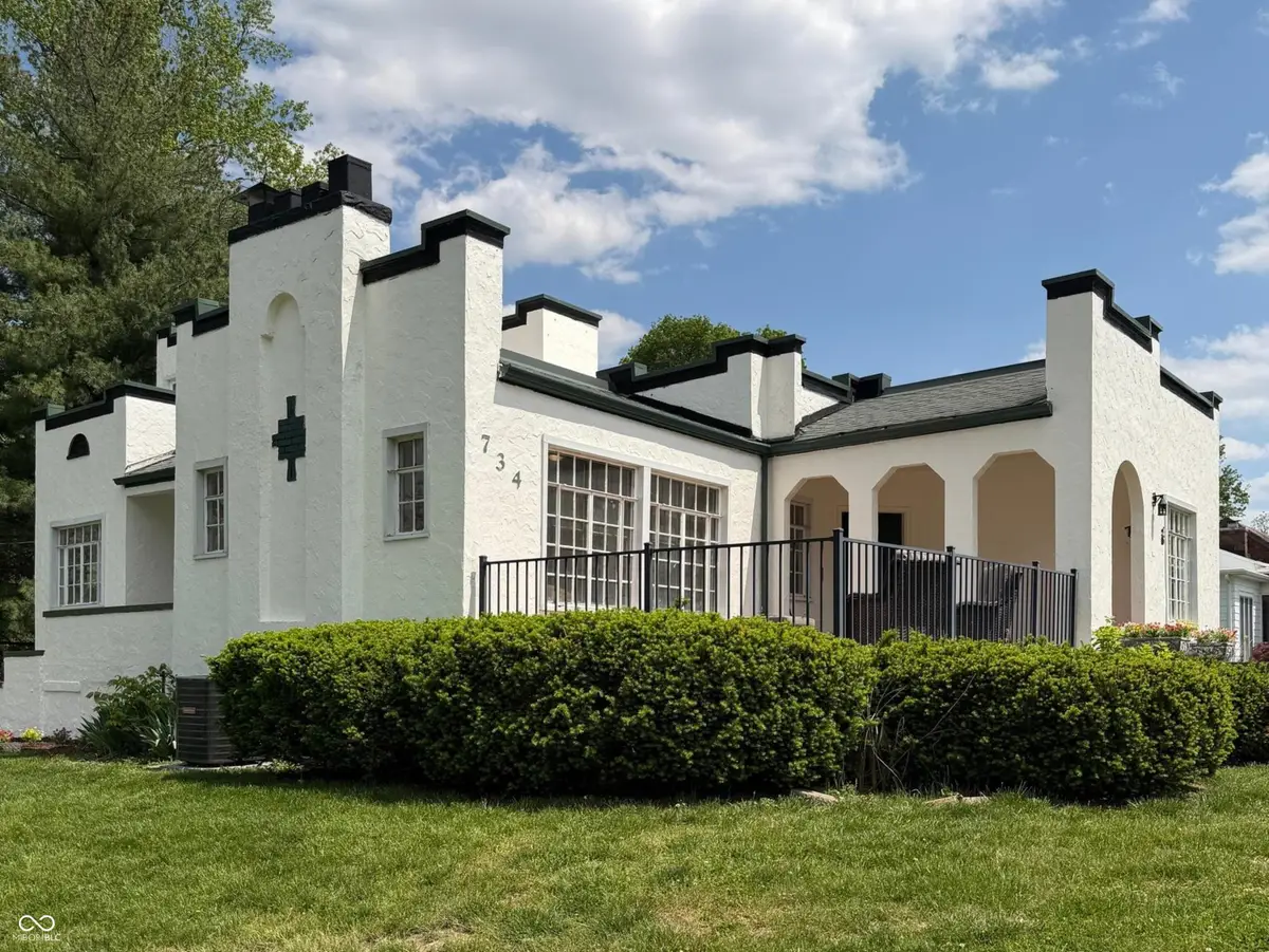 734 W 5th Street, Seymour, IN 47274 - #1