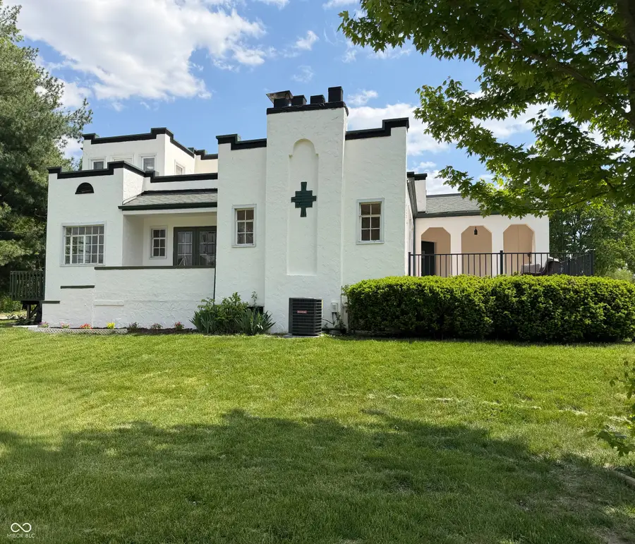 734 W 5th Street, Seymour, IN 47274 - #2