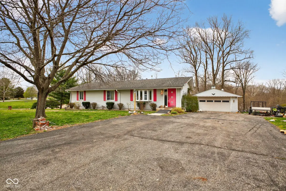 209 W Lakeview Drive, Nineveh, IN 46164 - #1