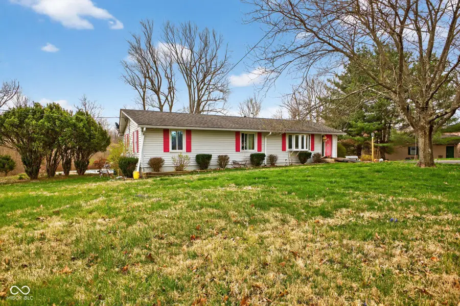 209 W Lakeview Drive, Nineveh, IN 46164 - #2