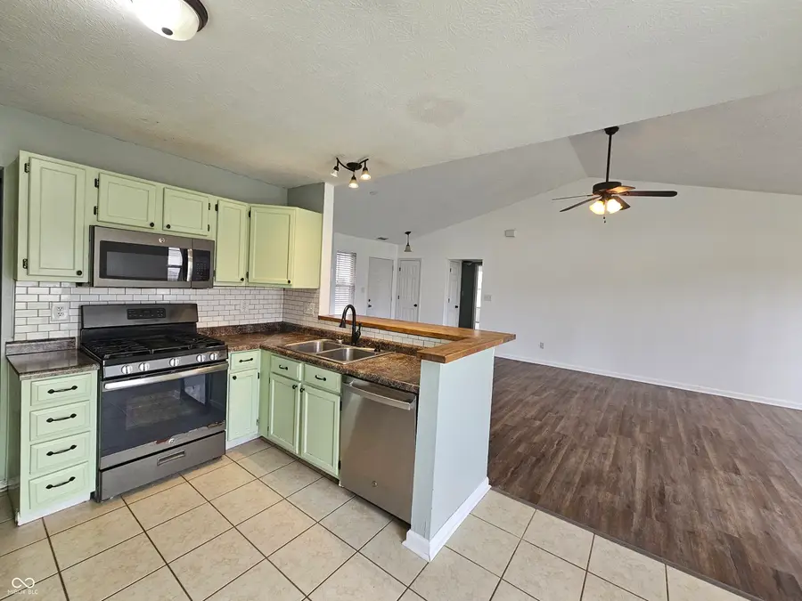 294 Austin Drive, Avon, IN 46123 - #2