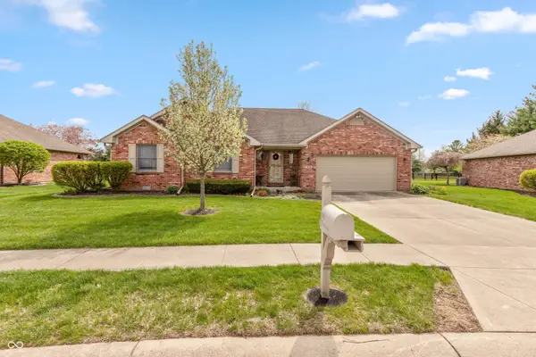 1013 Woodridge, Brownsburg, IN 46112