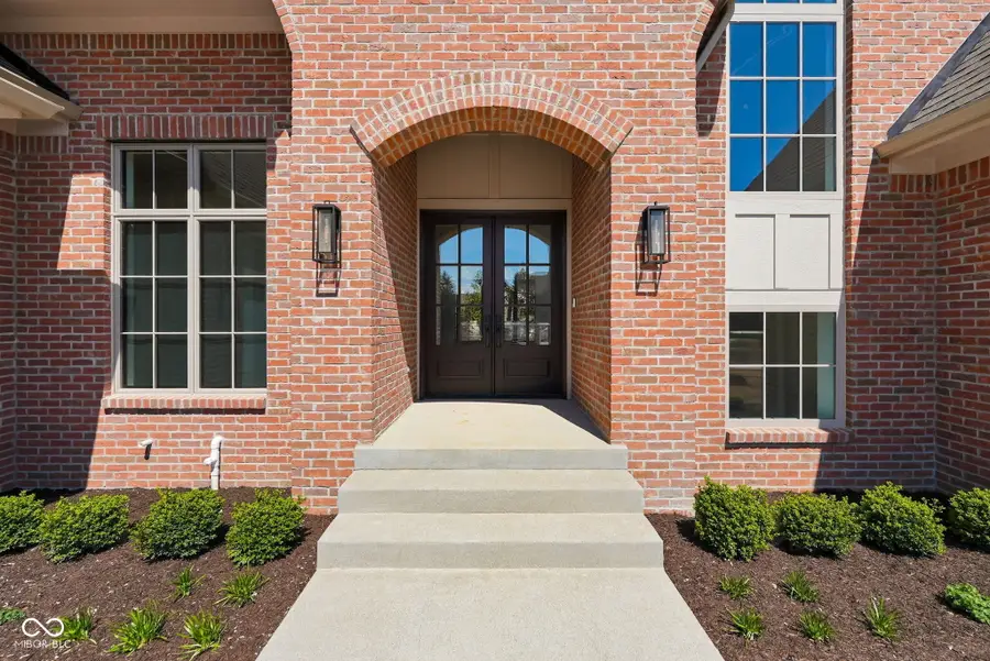 330 Sanner Court, Carmel, IN 46290 - #3