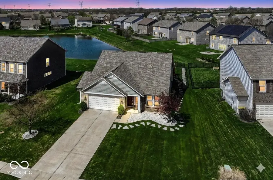 6236 N Woods Edge Court, McCordsville, IN 46055 - #3