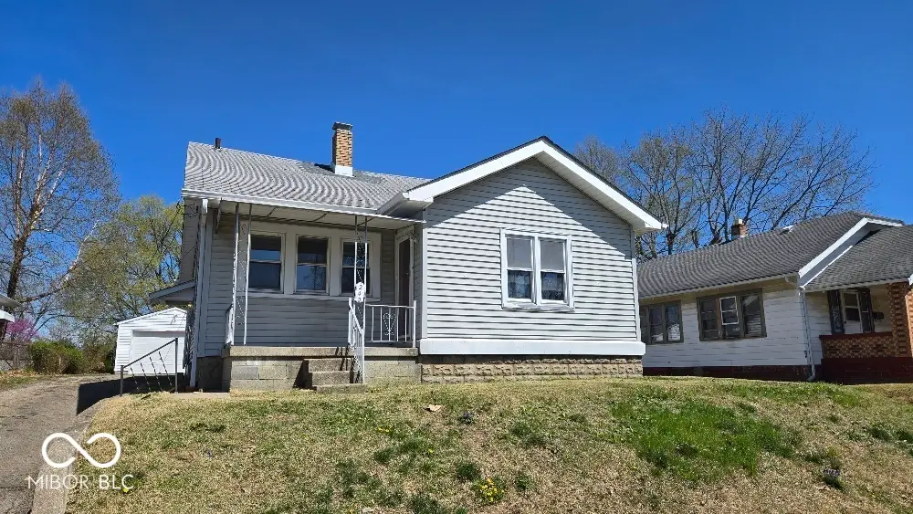240 W 37th Street, Anderson, IN 46013 - #1