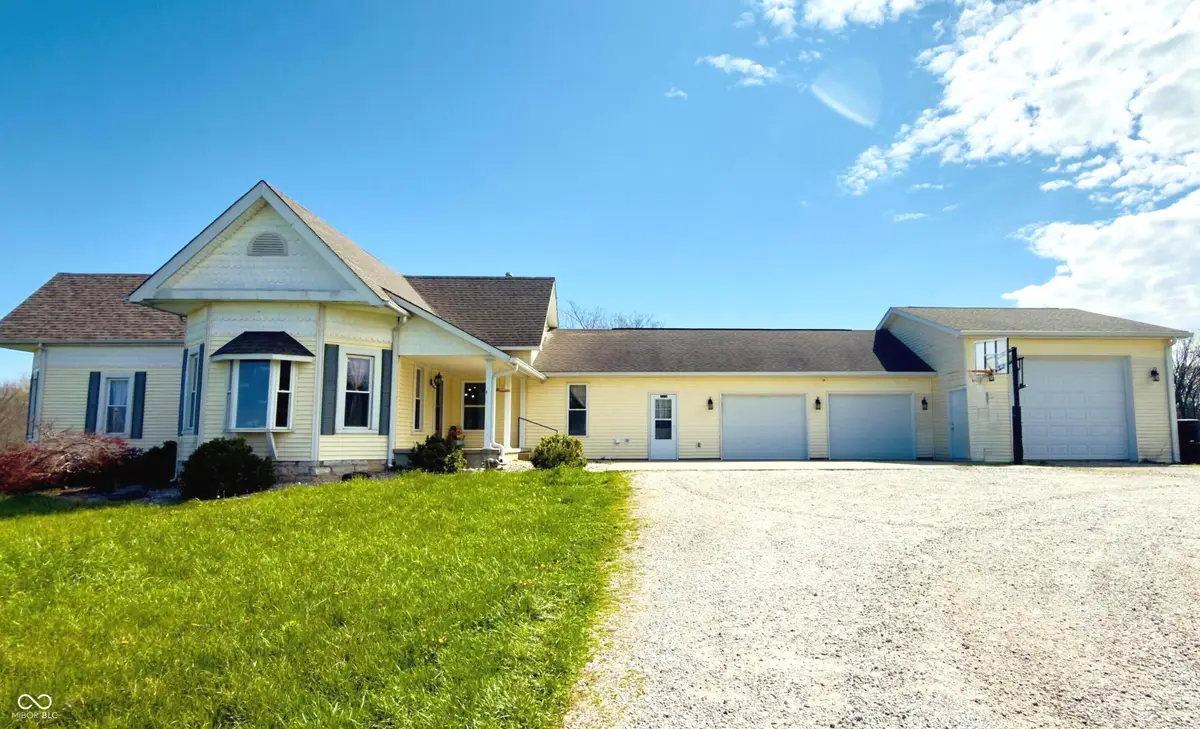 15241 E Jackson Road, Hope, IN 47246 - #1