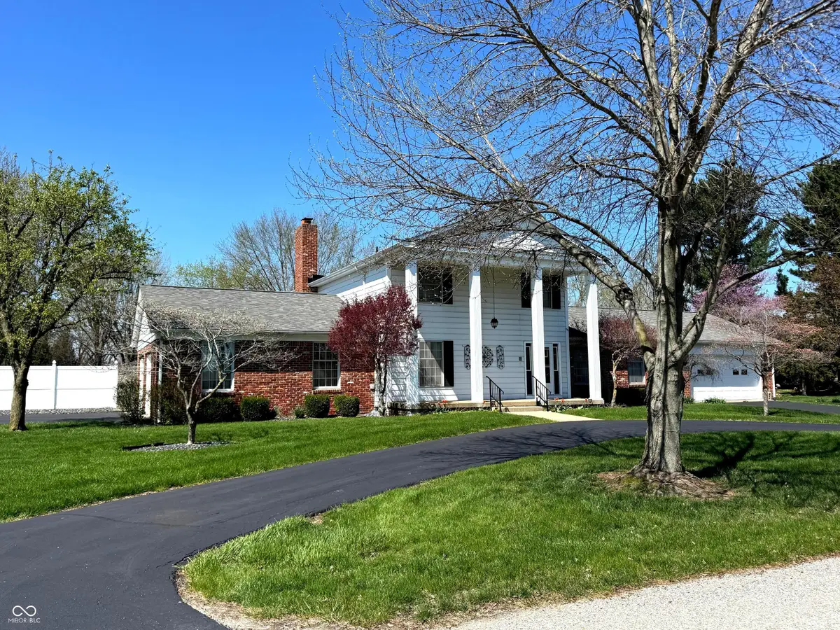 353 E Rivercrest Drive, Rushville, IN 46173 - #1