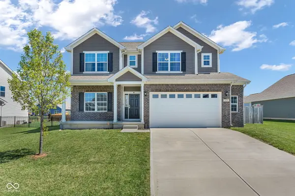 2239 Summer Shore Drive, Greenwood, IN 46143