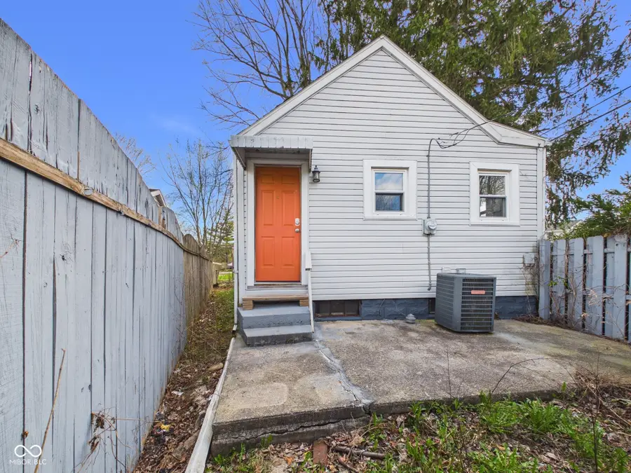 3318 E 14th Street, Muncie, IN 47302 - #2