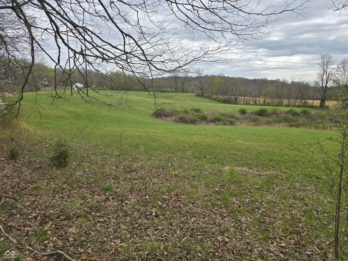9507 N Neill Road, Bloomfield, IN 47424 - #1