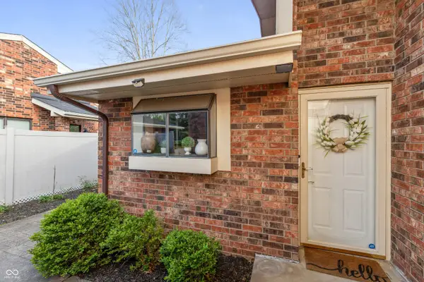 4228 Mockernut Court, Columbus, IN 47201