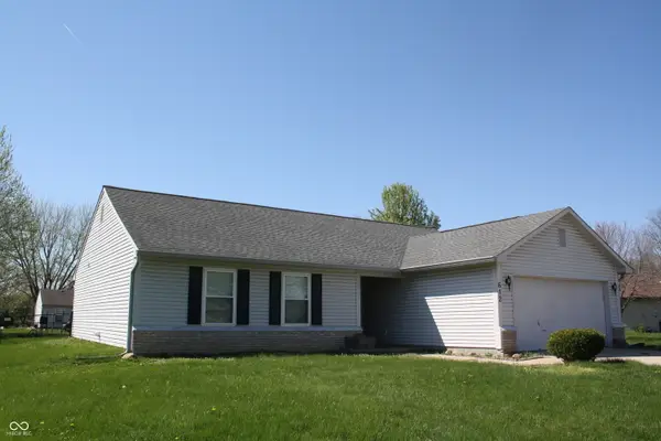 612 Woodfield Circle, Avon, IN 46123