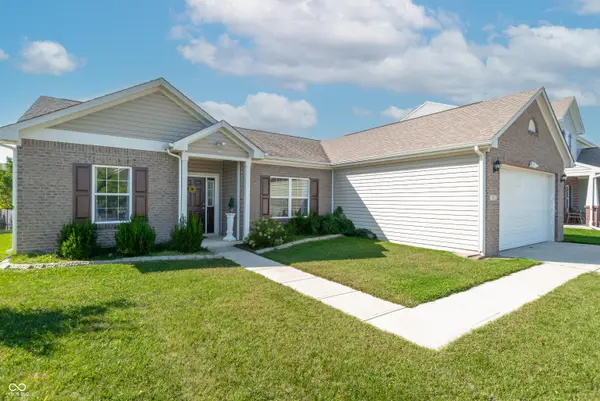 841 Cherry Tree Lane, Greenwood, IN 46143