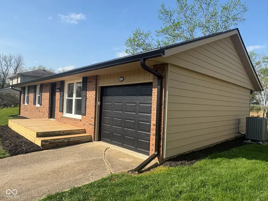 1732 Prairie Drive, Columbus, IN 47203 - #3