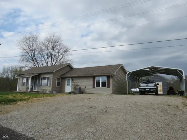 8272 S 250 W, Trafalgar, IN 46181