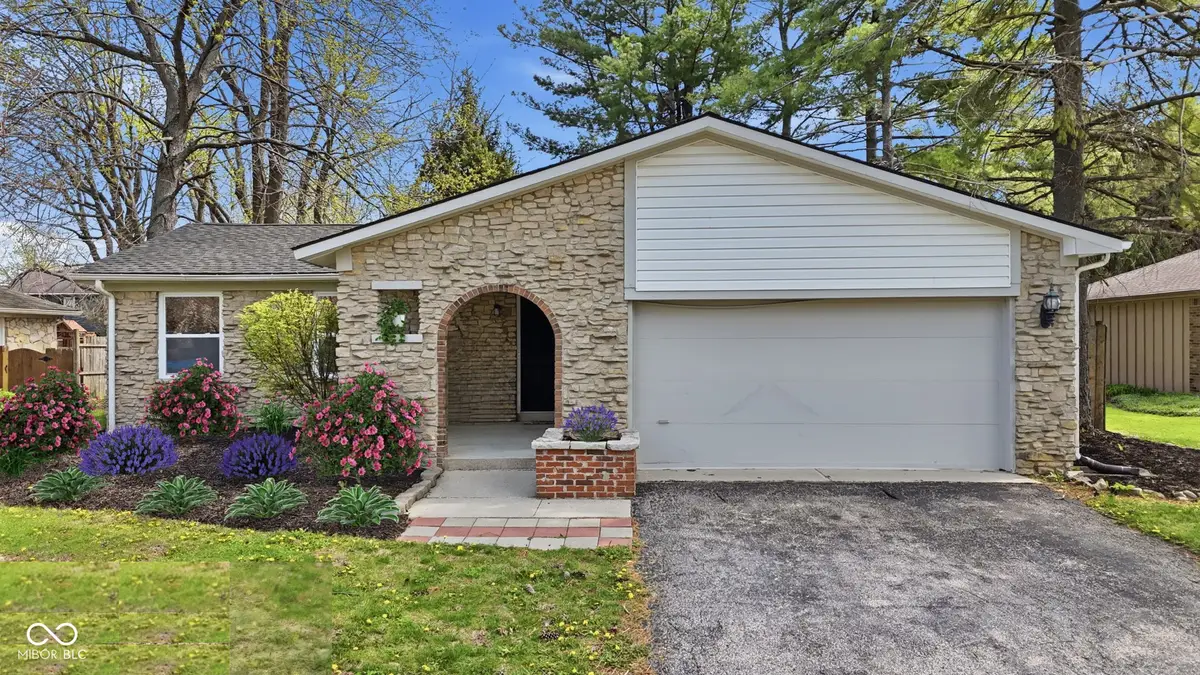 2204 Walnut Way, Noblesville, IN 46062 - #1