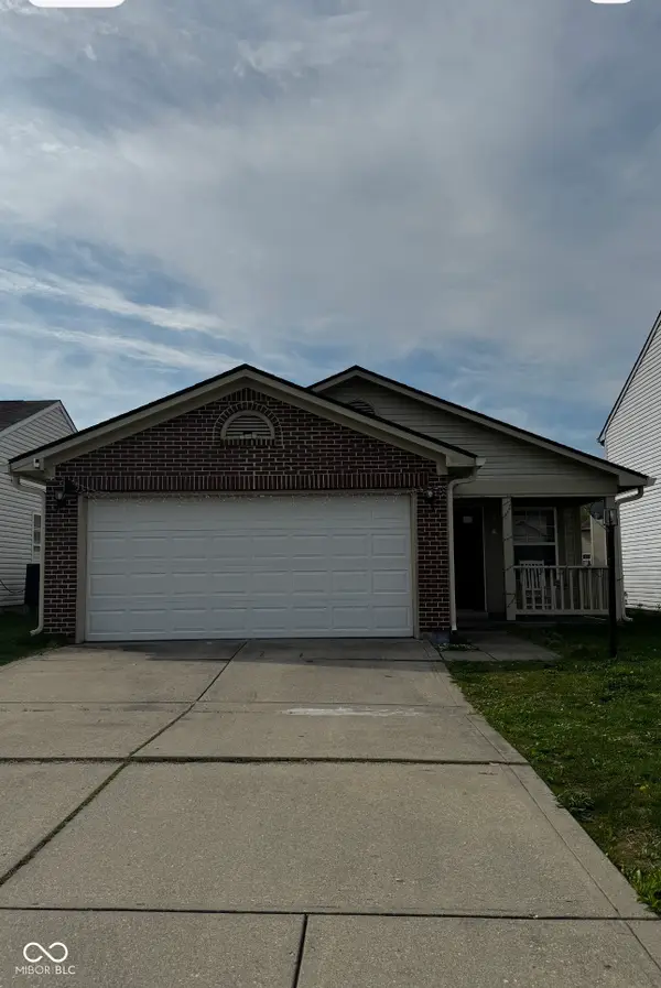 529 Meadows Edge Lane, Indianapolis, IN 46217
