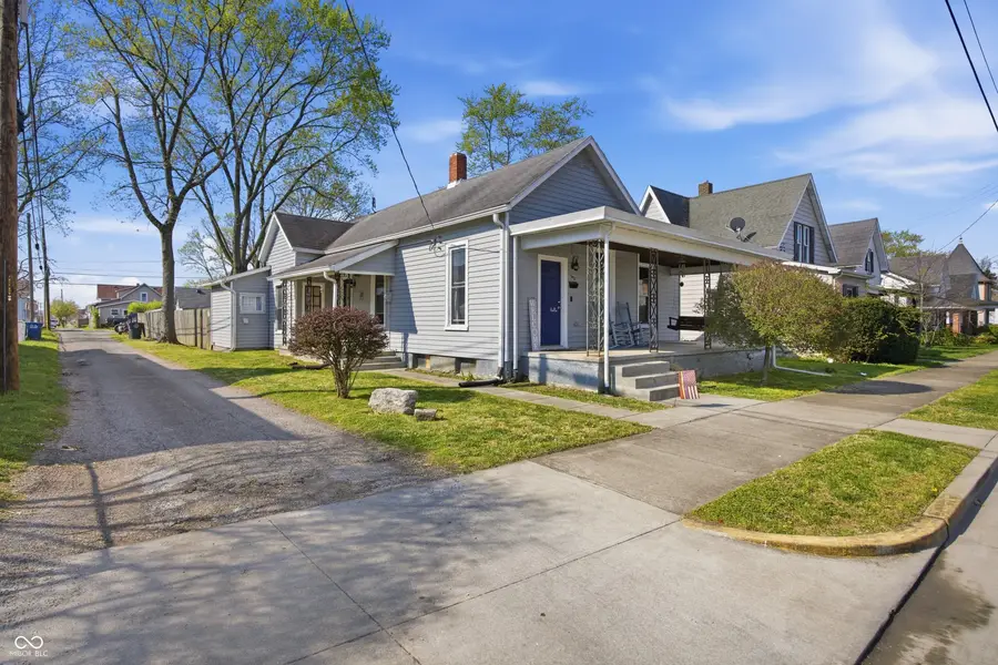 243 W Locust Street, Shelbyville, IN 46176 - #2