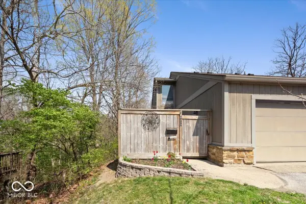 4259 Indian Pipe Trace, Indianapolis, IN 46237