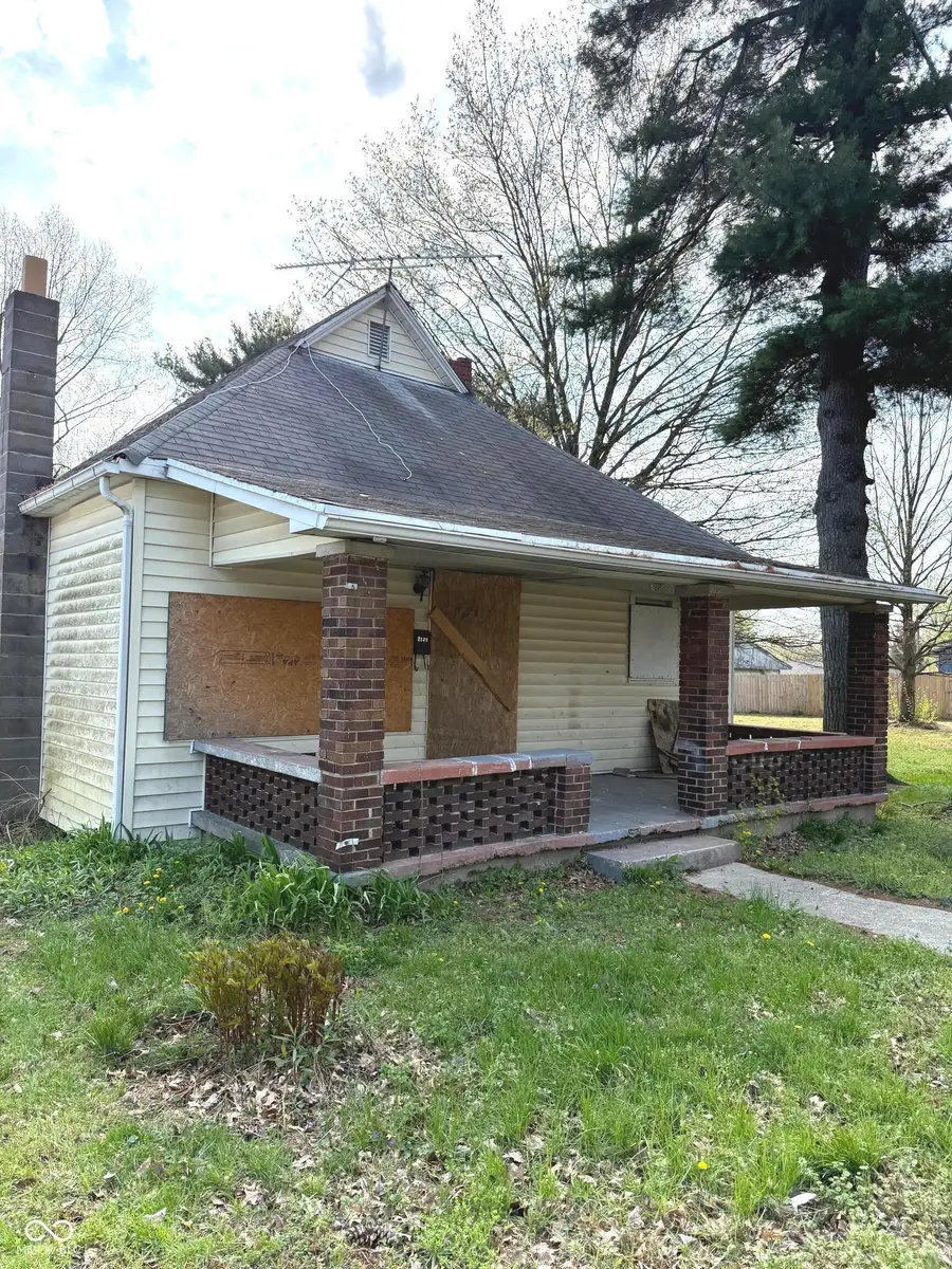 2129 N 23rd Street, Terre Haute, IN 47804 - #2