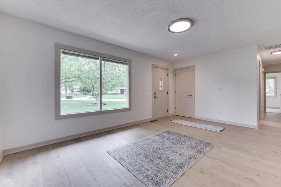 146 Parkview Drive, Whiteland, IN 46184 - #3