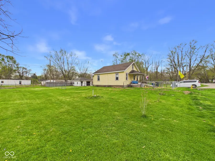 2103 E Yale Avenue, Muncie, IN 47303 - #3