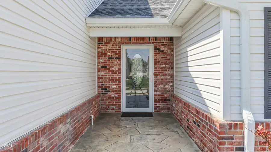 1304 Flintlock Drive, Greenwood, IN 46143 - #3