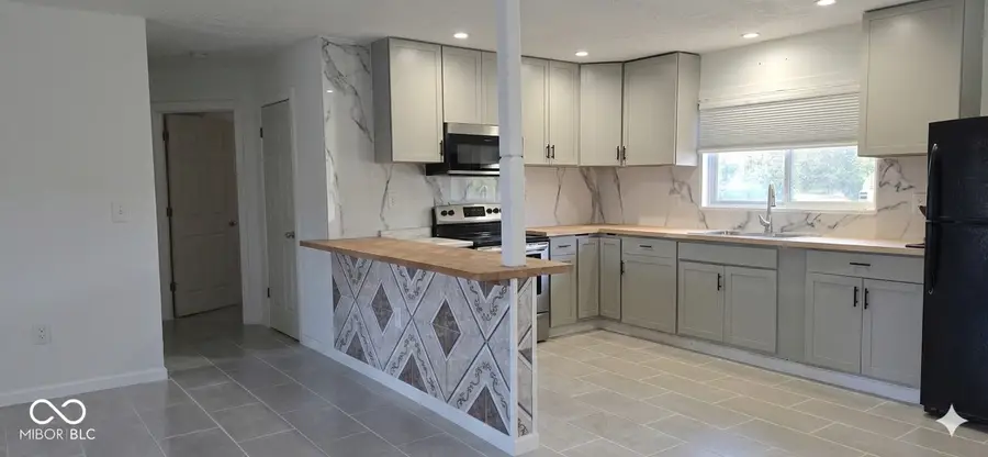 8716 E 41st Place, Indianapolis, IN 46226 - #3