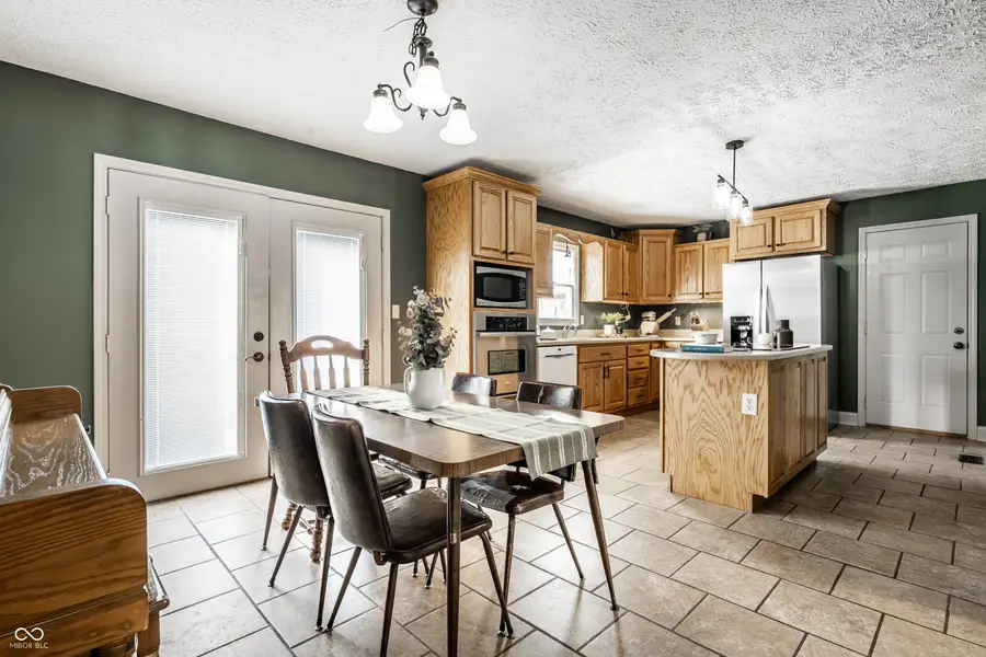 918 Briarwood Drive, Brownsburg, IN 46112 - #2