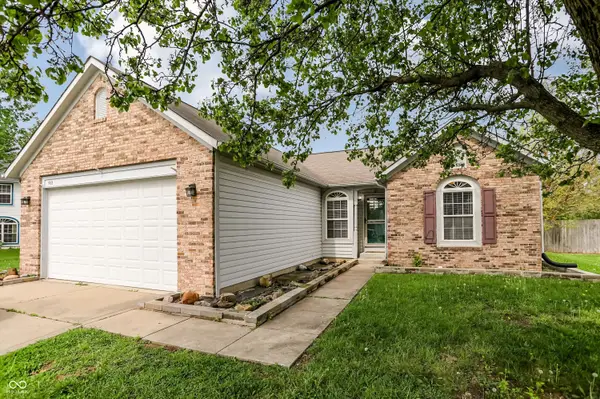 988 Canary Creek Drive, Franklin, IN 46131