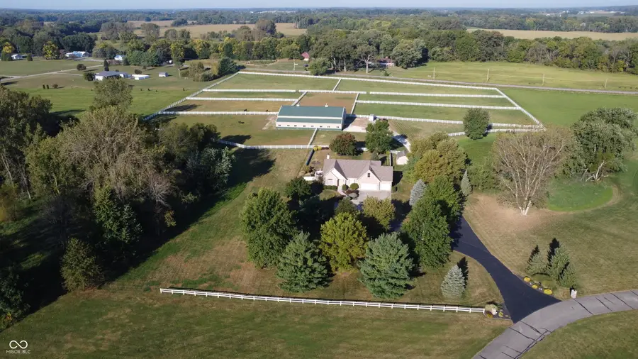 121000 Native Trail, Yorktown, IN 47396 - #2