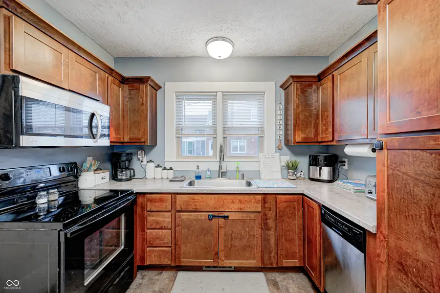 408 E Walnut Street, Greencastle, IN 46135 - #2