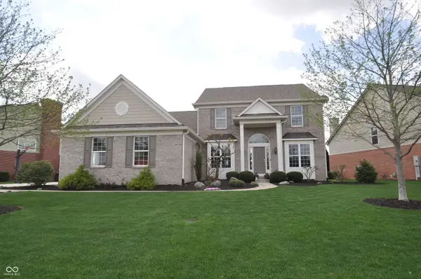 4620 Pebblepointe Pass, Zionsville, IN 46077