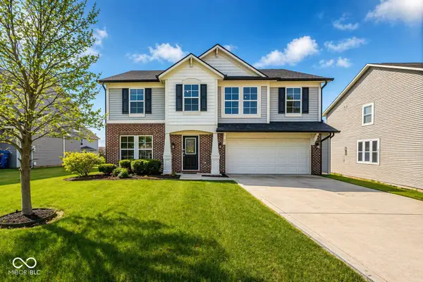 5571 W Woodhaven Drive, McCordsville, IN 46055