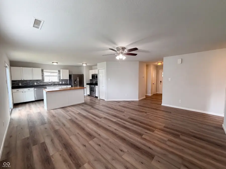 526 Bourneside Drive, Greenfield, IN 46140 - #3