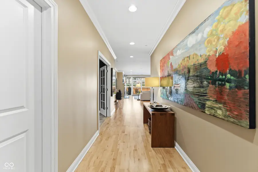 333 Massachusetts Avenue #UNIT 303, Indianapolis, IN 46204 - #2