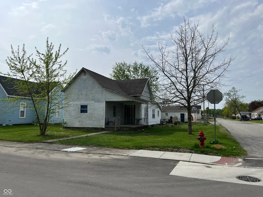 1301 S J Street, Elwood, IN 46036 - #2