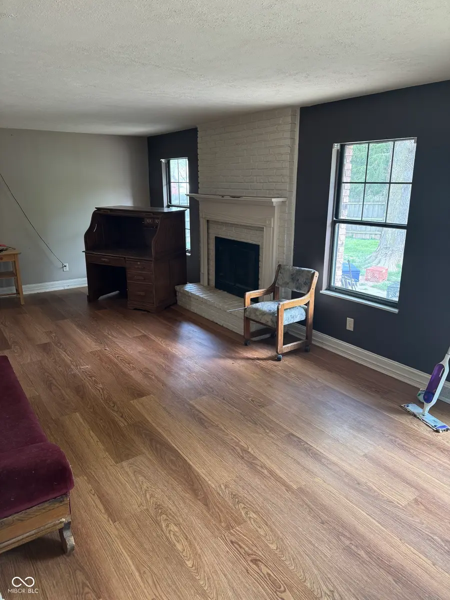 715 Leisure Lane, Greenwood, IN 46142 - #3