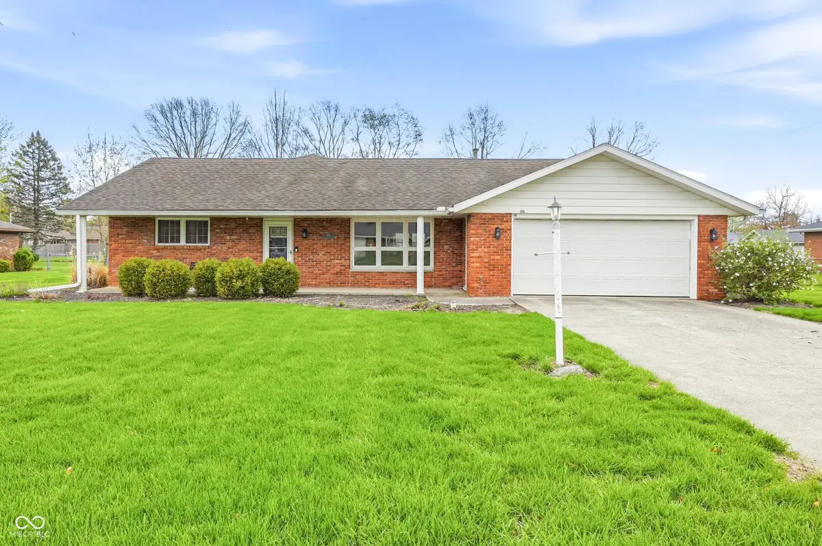 300 N Bayberry Lane, Muncie, IN 47304 - #1