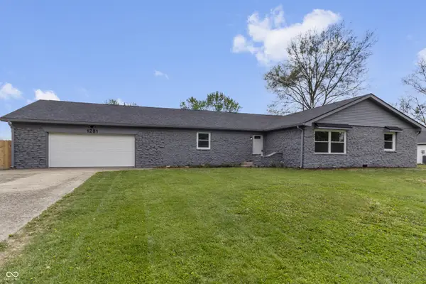 1281 Fox Trail Drive E, New Palestine, IN 46163