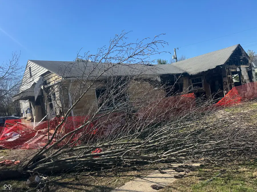 2226 Admiral Drive, Indianapolis, IN 46219 - #3